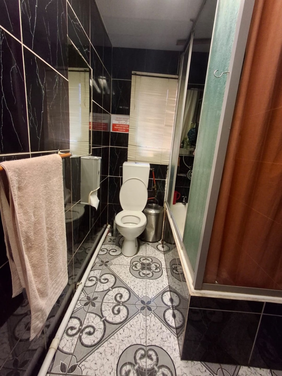 3 Bedroom Property for Sale in Leonsdale Western Cape